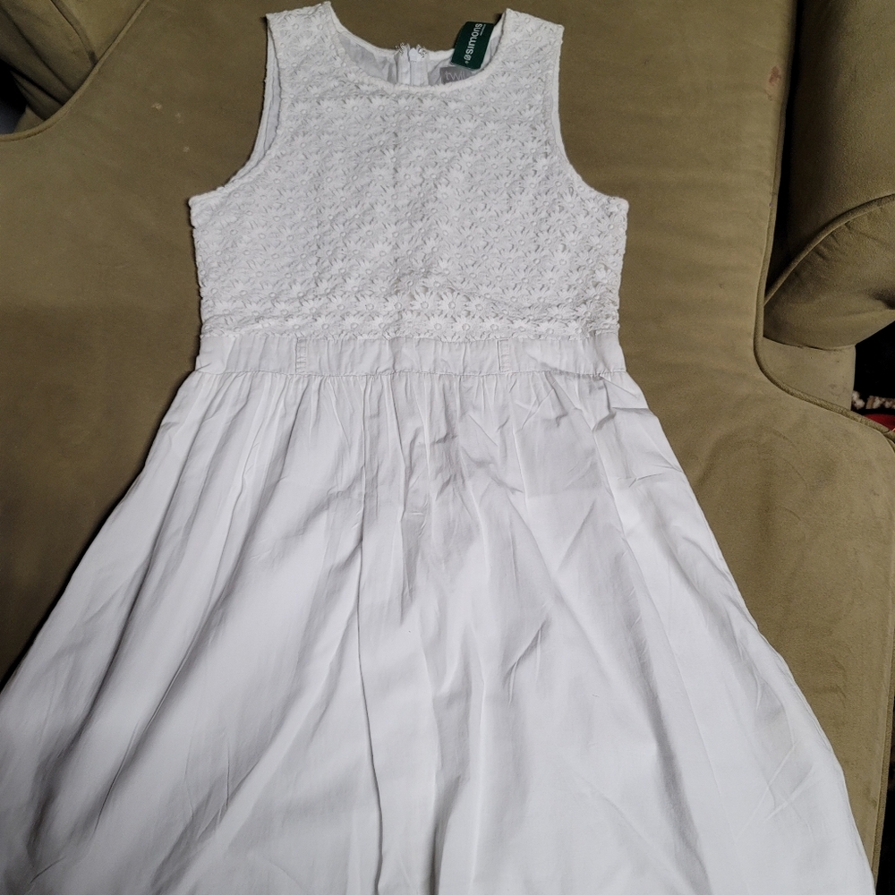 White zip up dress